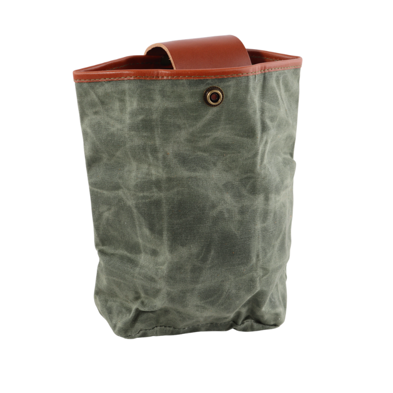 sankepose i vokset canvas fra Cuma Gear