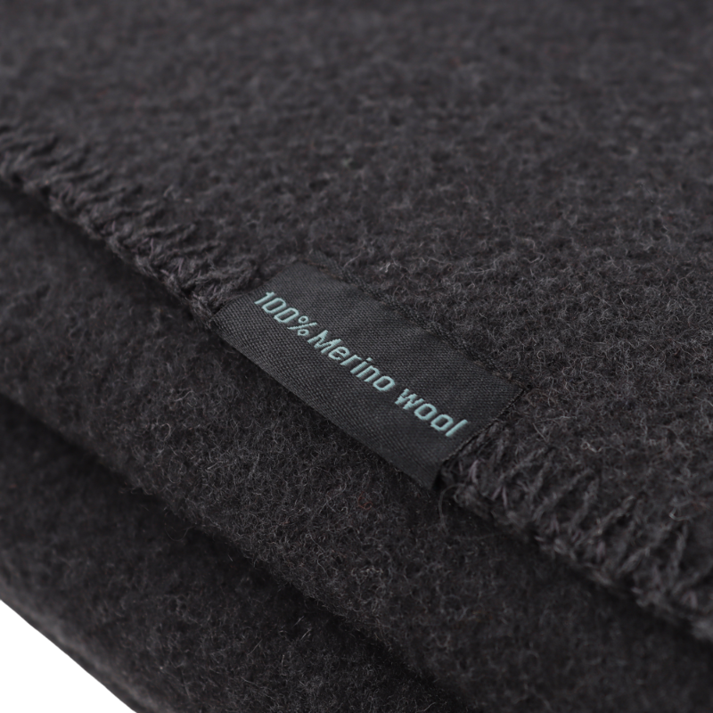 Stort uldtæppe i 100% merinould